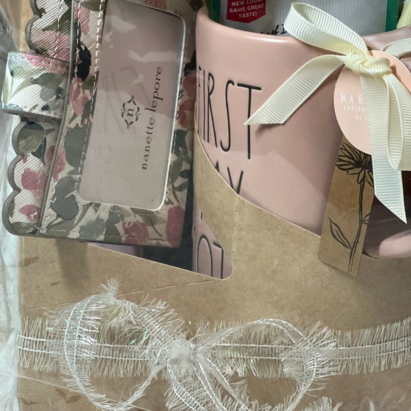 LIVE Show Giveaway Time - Picture 2 of 3